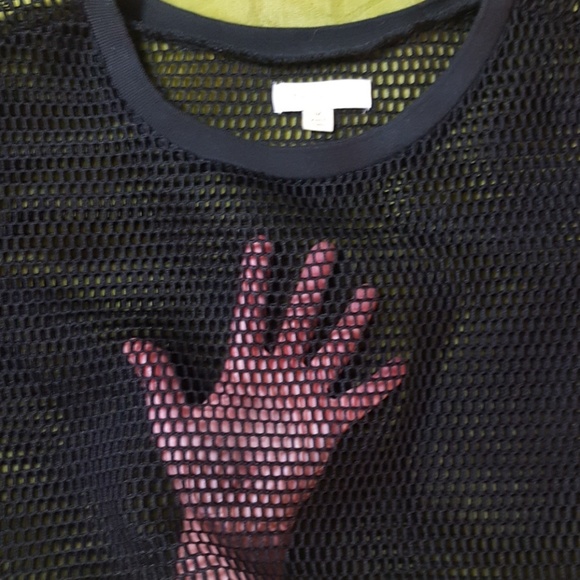 5/$25! Crop Mess Top with Green Trim - Picture 2 of 6